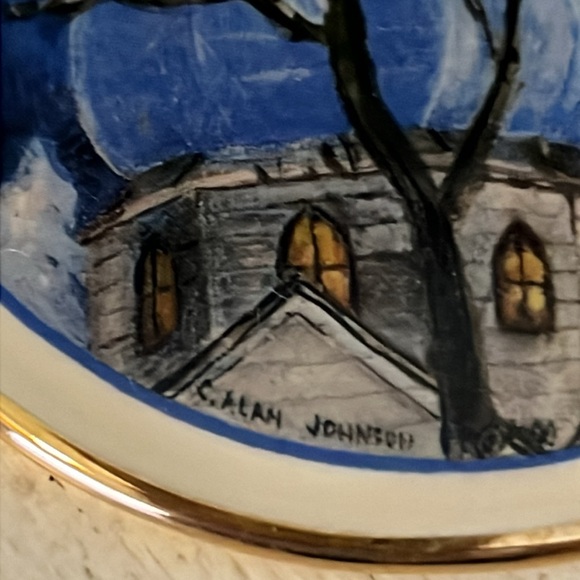 C Alan Johnson Alaska Classics Porcelain 1985 Christmas ornament - Picture 3 of 8